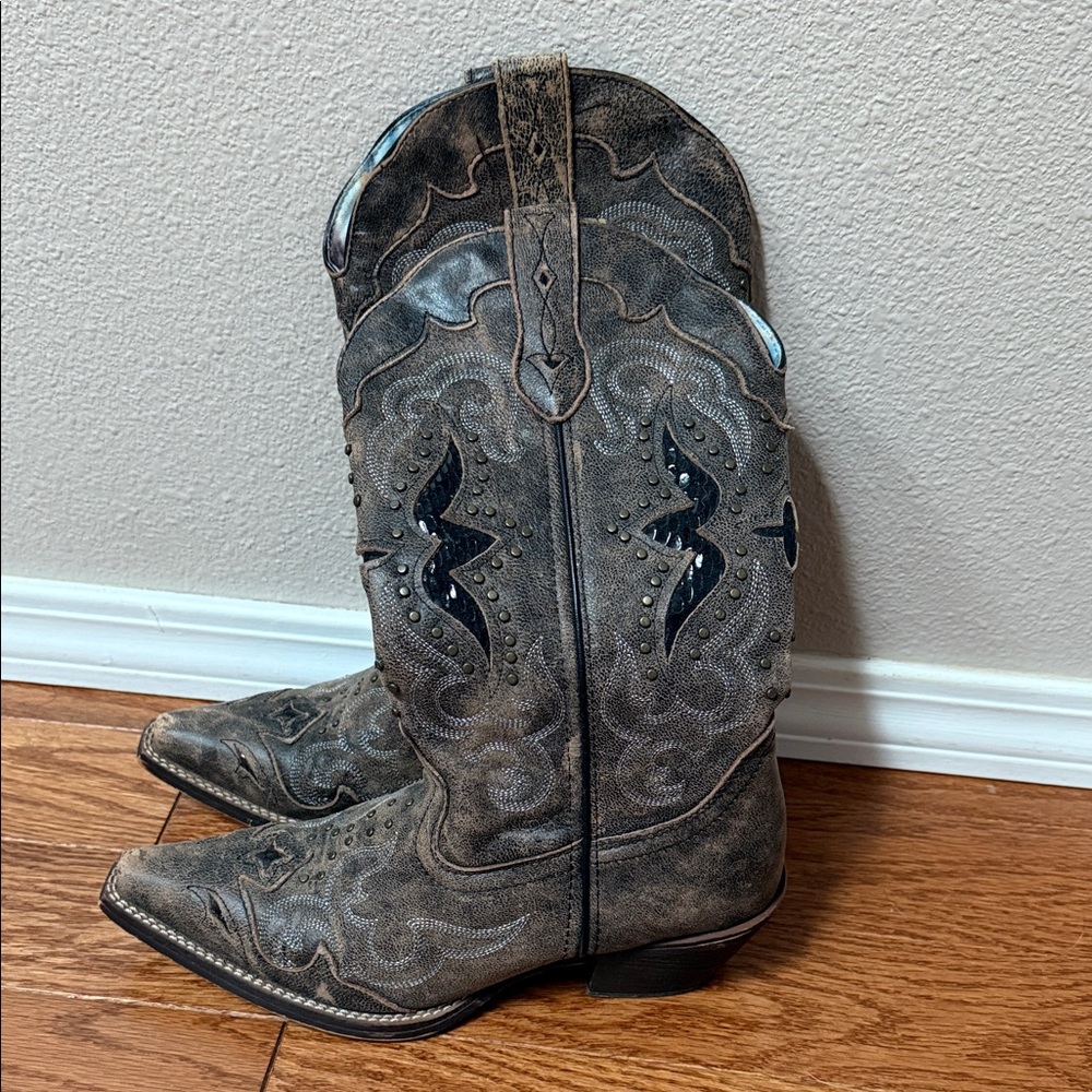 Western Style Brown Cowboy Boots